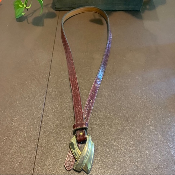 Vintage 1980's RUZA Red Leather Waist Belt w/ Large Gold Buckle Size M/L. - Picture 1 of 6